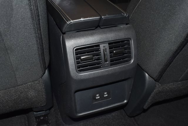 Used 2025 Nissan Rogue SV image 31