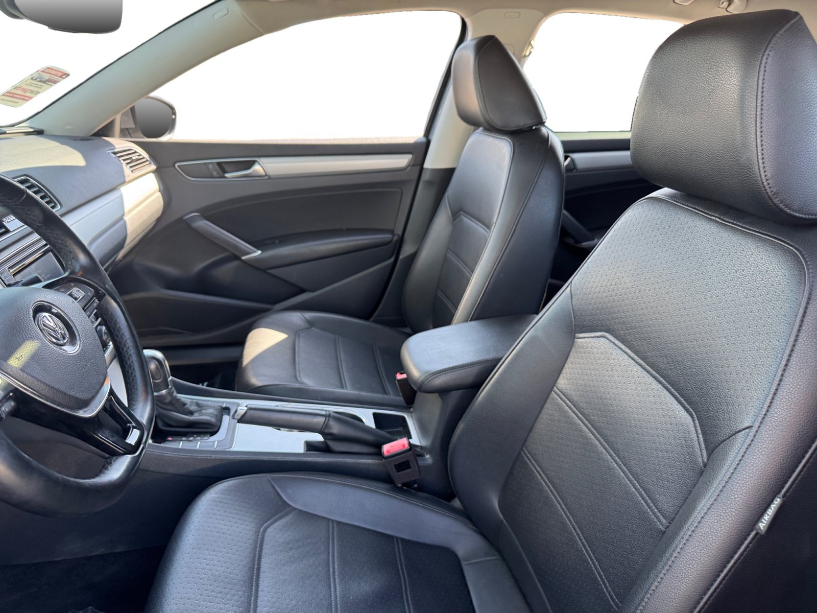 Used 2019 Volkswagen Passat 2.0T Wolfsburg w/ Wheels & Sunroof Package FWD image 9