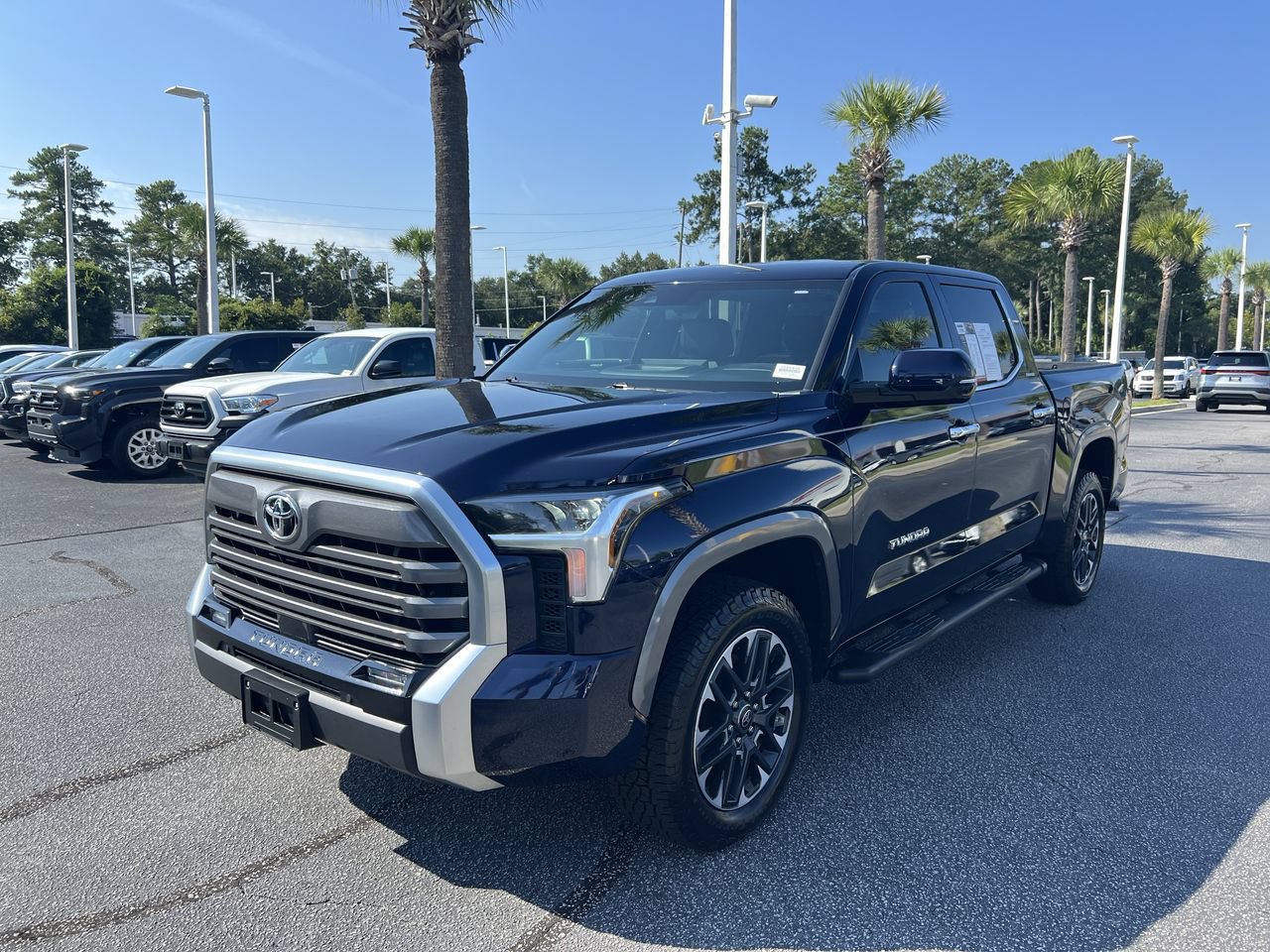 Used 2025 Toyota Tundra Limited AWD/4WD image 5