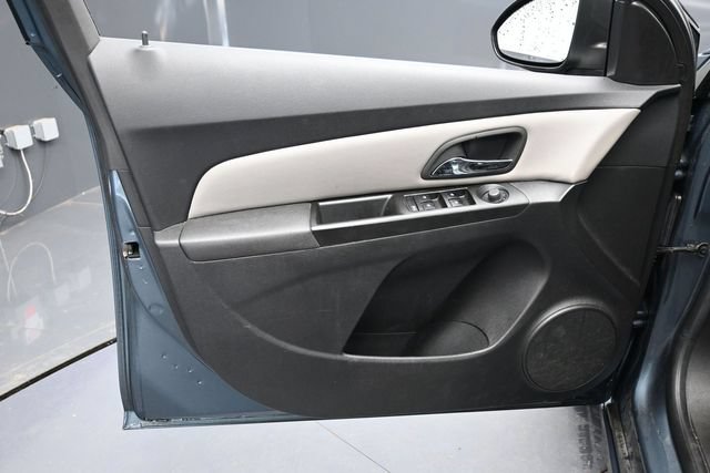 Used 2012 Chevrolet Cruze LS FWD image 10
