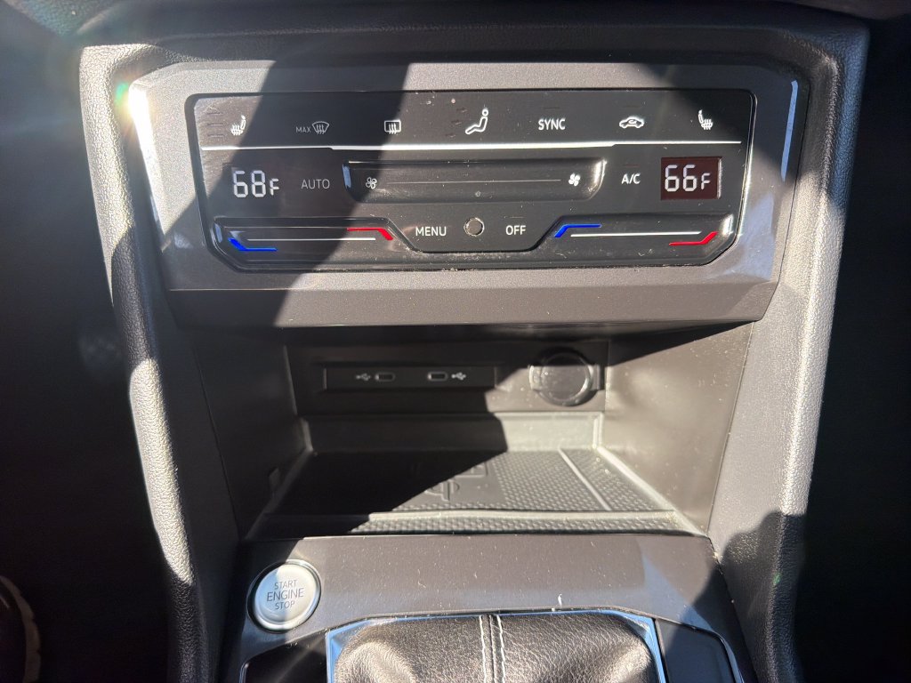 Certified 2023 Volkswagen Tiguan SE w/ Panoramic Sunroof Package AWD/4WD image 17