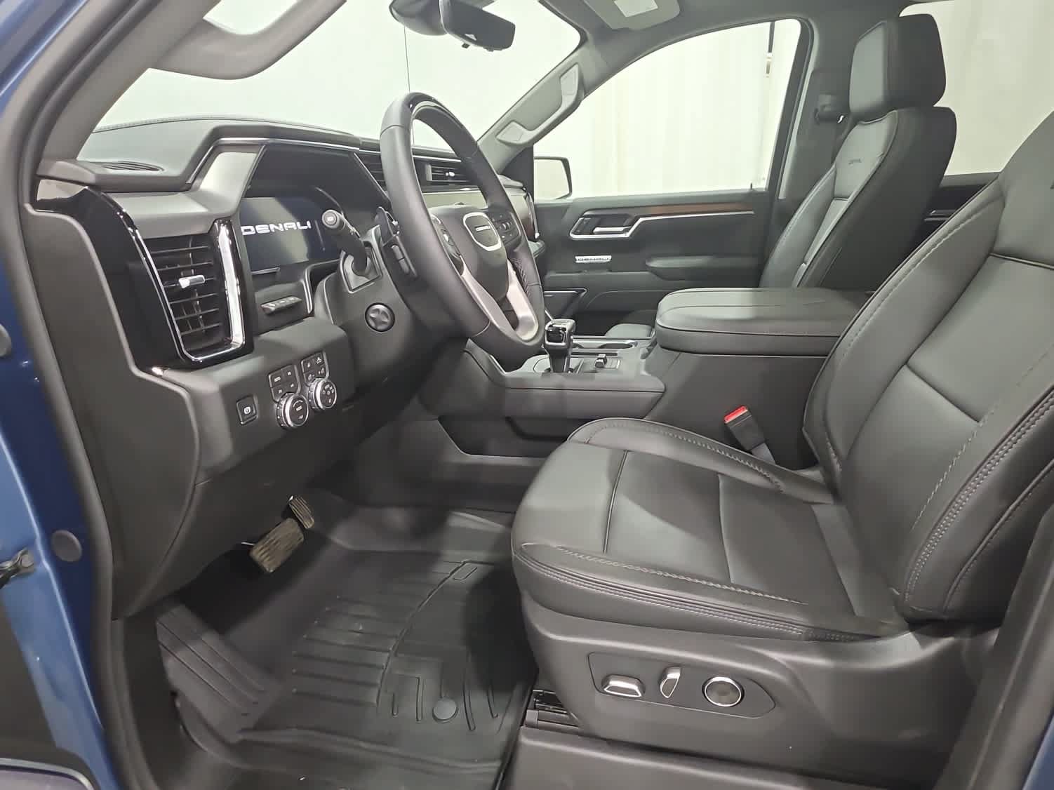 Certified 2026 GMC Sierra 1500 Denali AWD/4WD image 12
