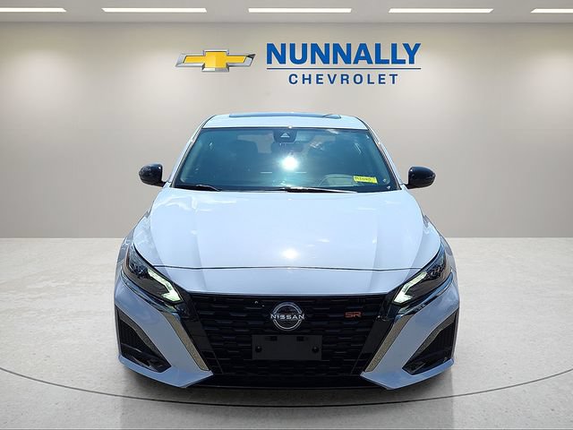 Used 2024 Nissan Altima 2.5 SR w/ SR Premium Package FWD image 8