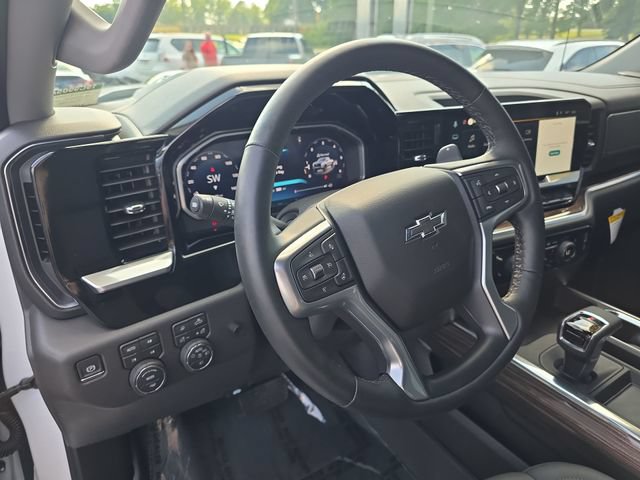 Used 2026 Chevrolet Silverado 1500 LT Trail Boss w/ LT Trail Boss Premium Package AWD/4WD image 17