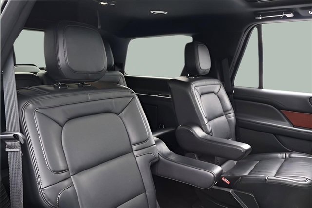 Used 2021 Lincoln Navigator Reserve image 24