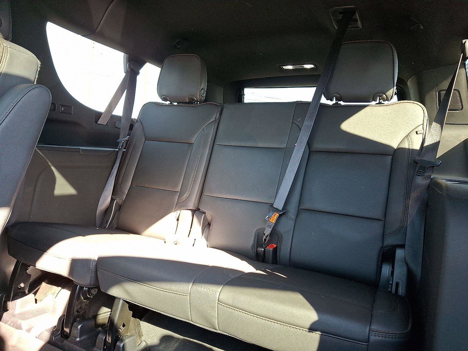 Used 2023 Chevrolet Suburban High Country image 11