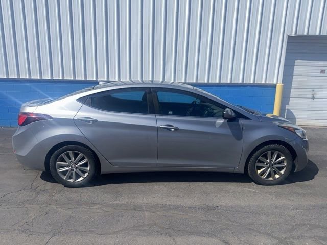 Used 2015 Hyundai Elantra SE w/ Option Group 03 FWD image 1