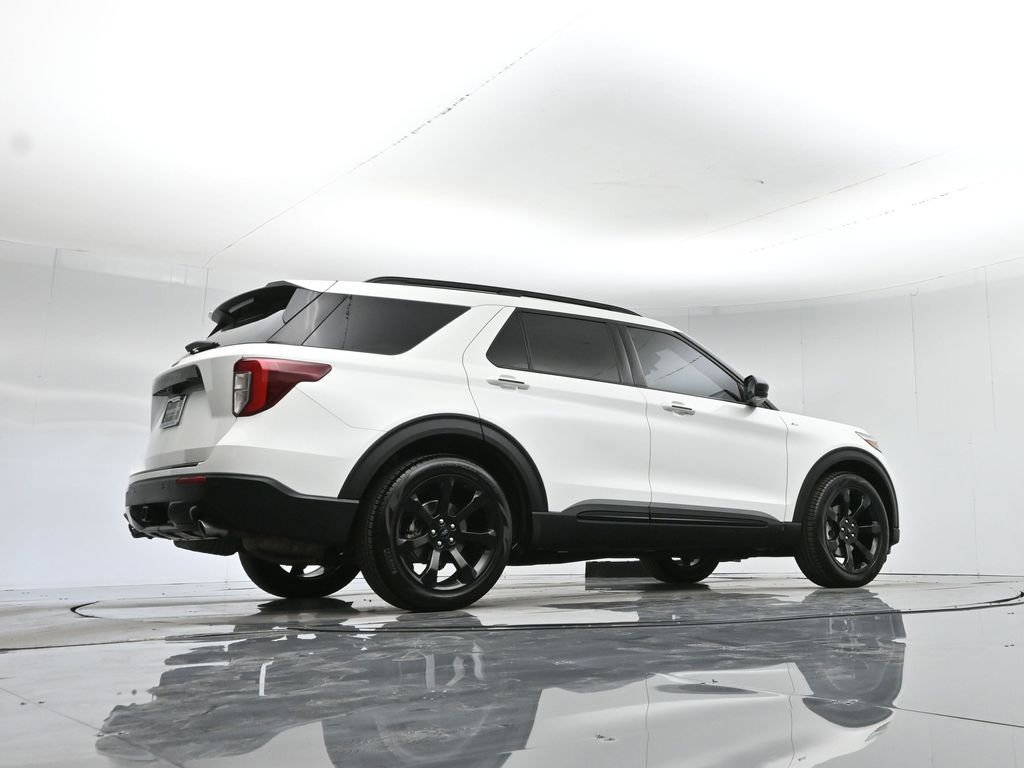 Certified 2023 Ford Explorer ST-Line w/ Class IV Trailer Tow Package image 44