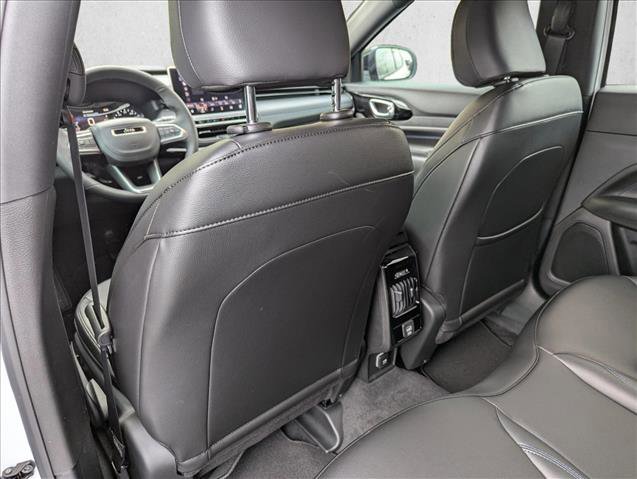 New 2026 Jeep Compass Latitude image 24