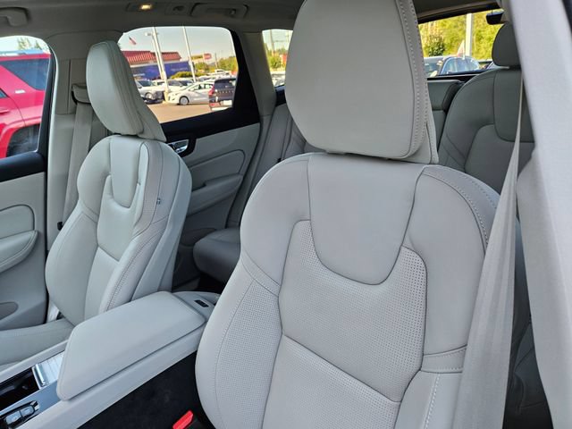 Used 2026 Volvo XC60 T8 Ultra AWD/4WD image 19