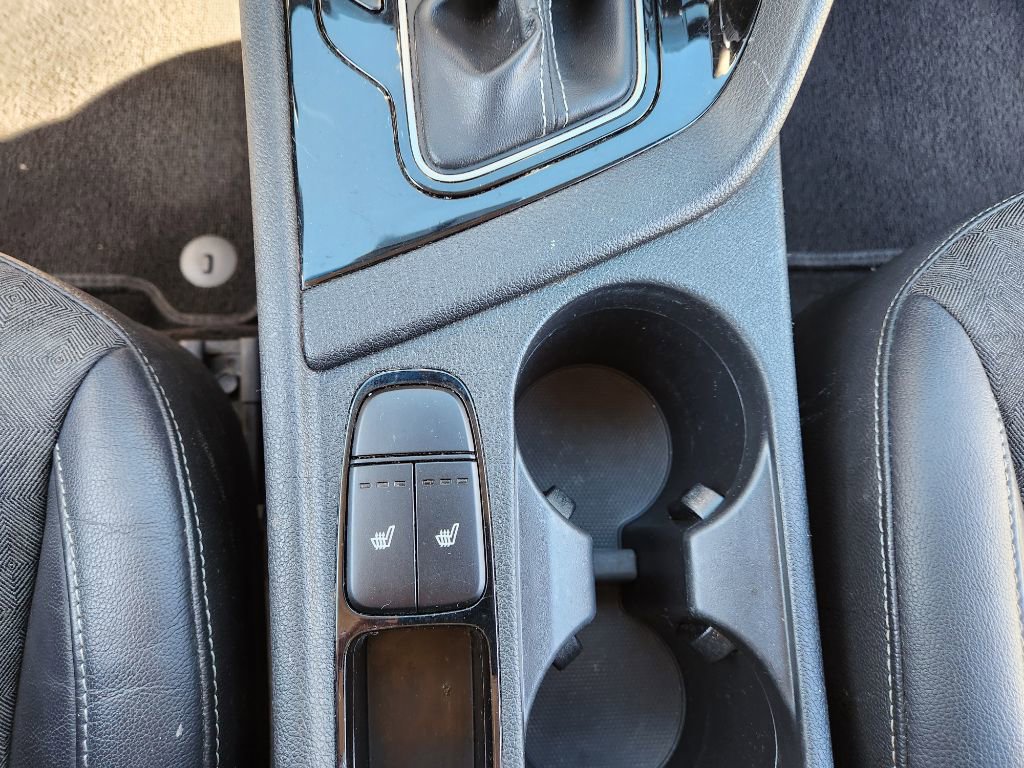 Used 2017 Kia Niro EX image 14