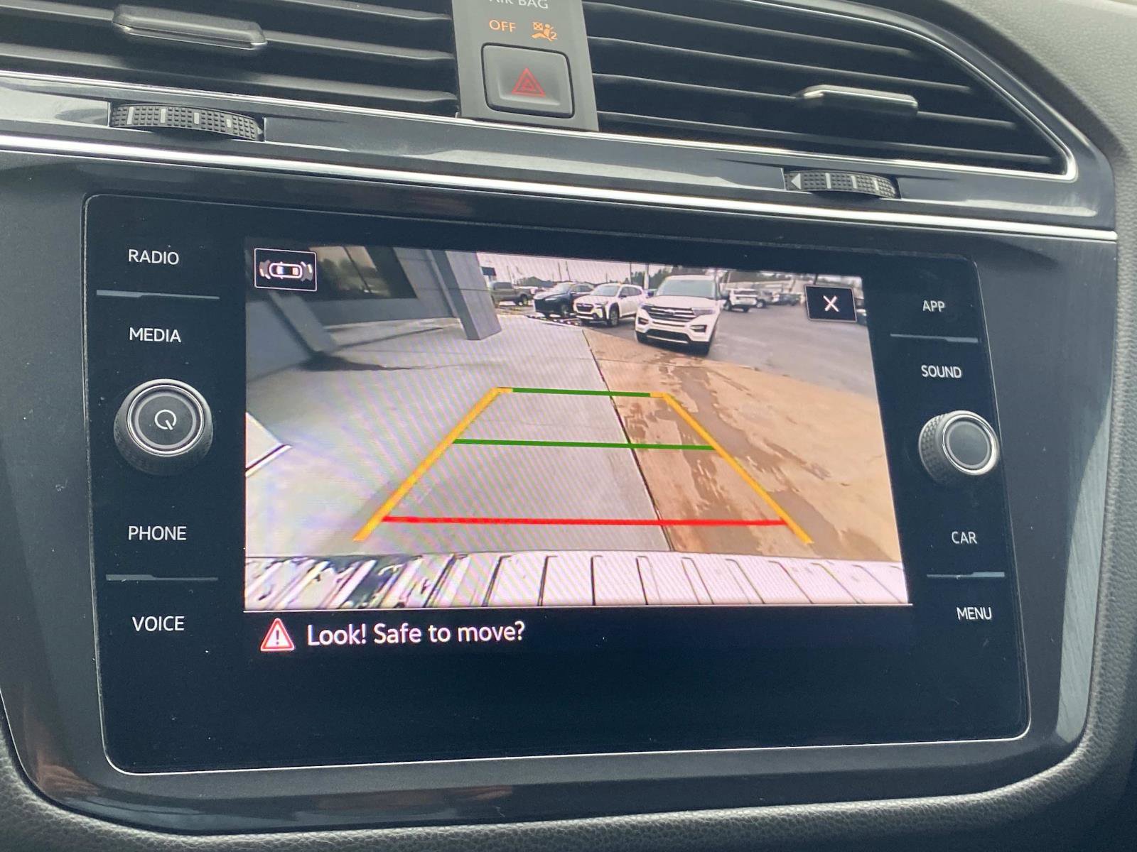 Used 2023 Volkswagen Tiguan SE R-Line image 22