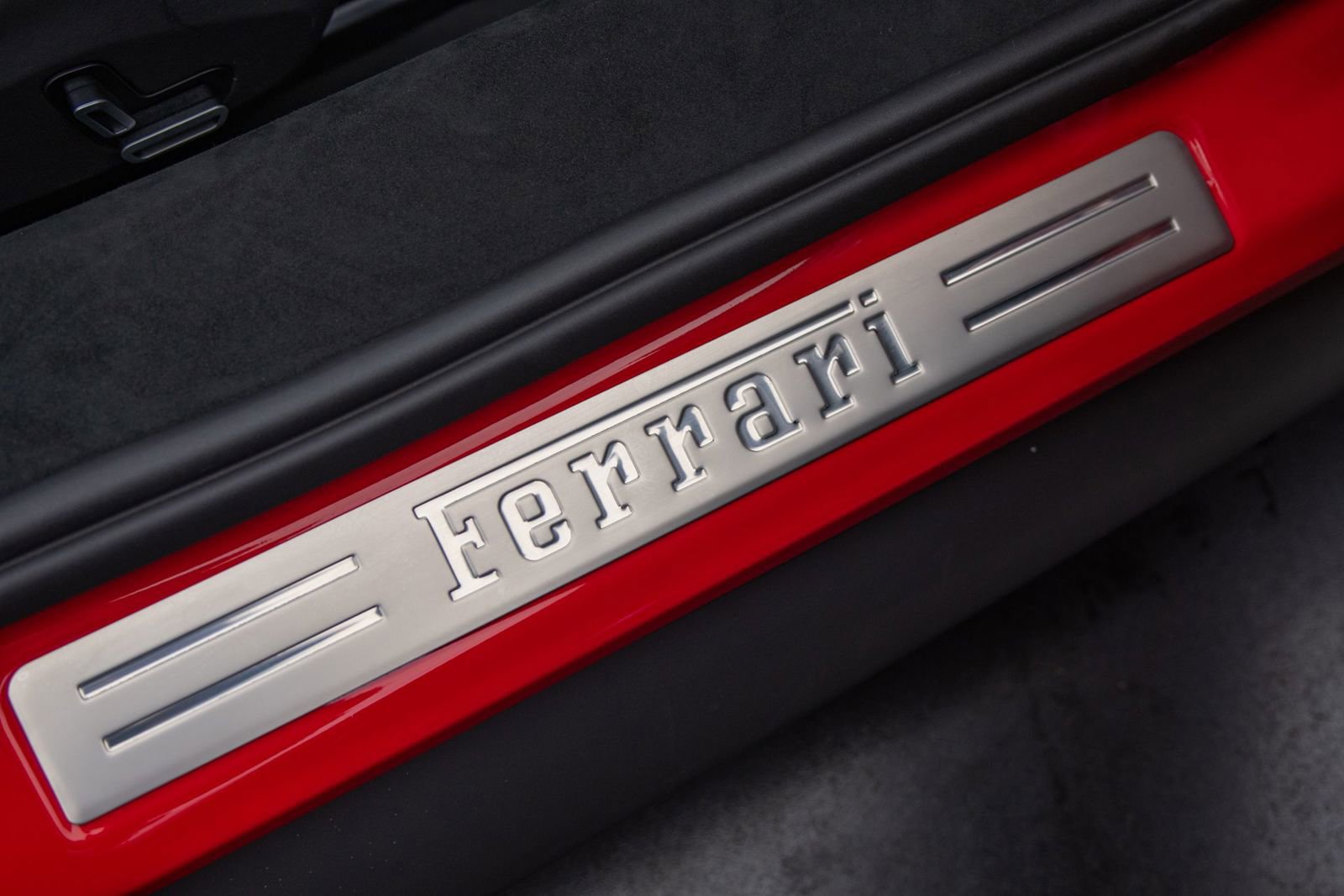 Used 2025 Ferrari 296 GTS RWD image 23