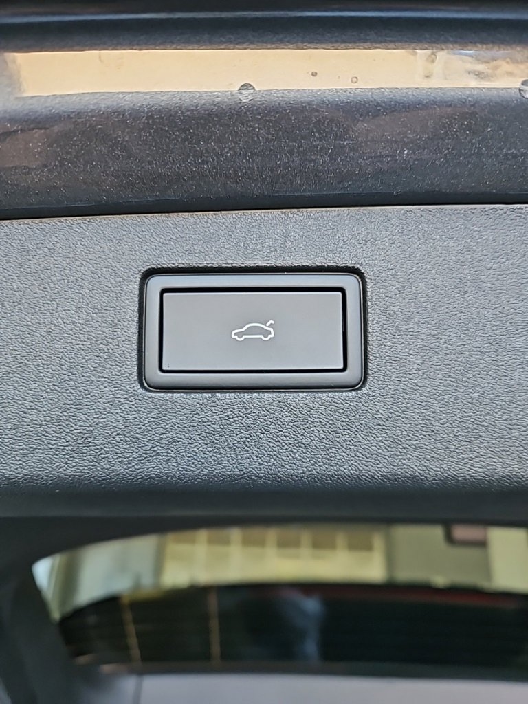 New 2026 Volkswagen Tiguan SE R-Line image 20