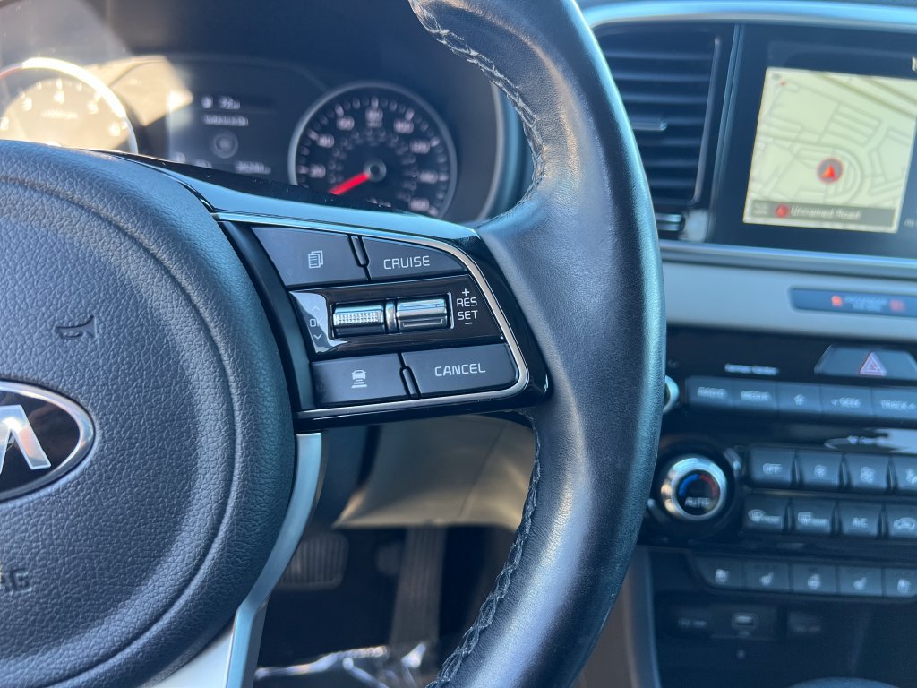 Certified 2021 Kia Sportage EX w/ EX Technology Package AWD/4WD image 16