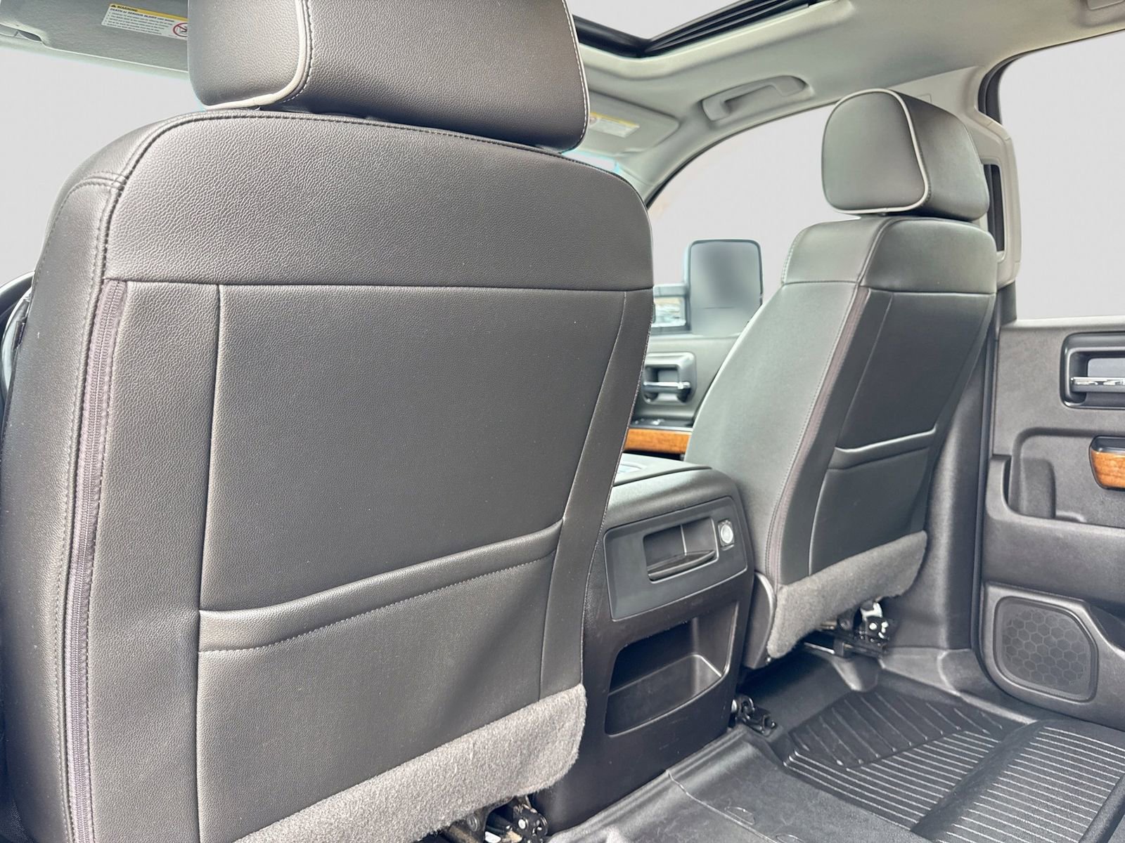 Used 2019 Chevrolet Silverado 2500 High Country image 18