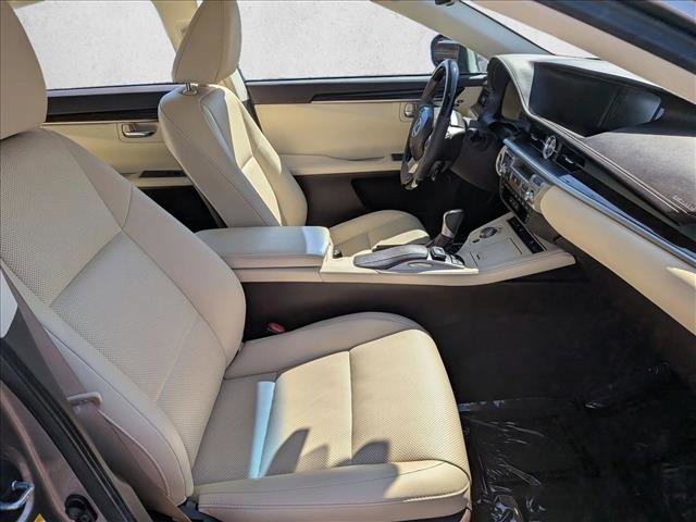 Used 2017 Lexus ES 350 w/ Navigation System Package image 22