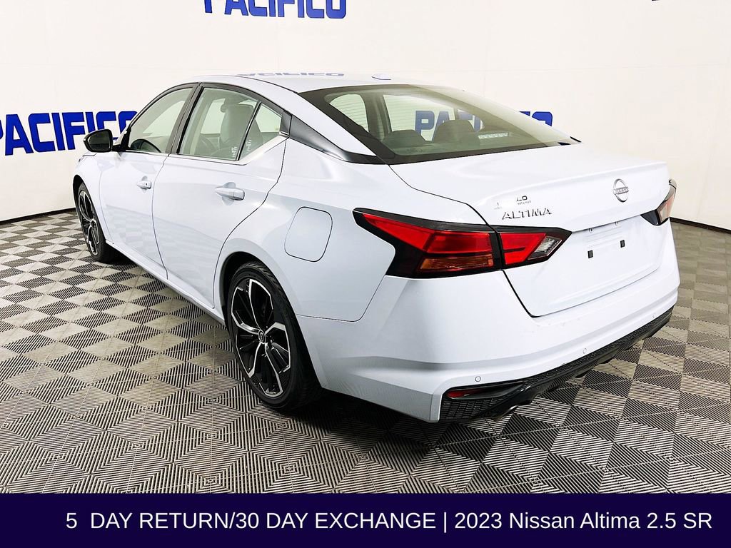 Used 2023 Nissan Altima 2.5 SR FWD image 6