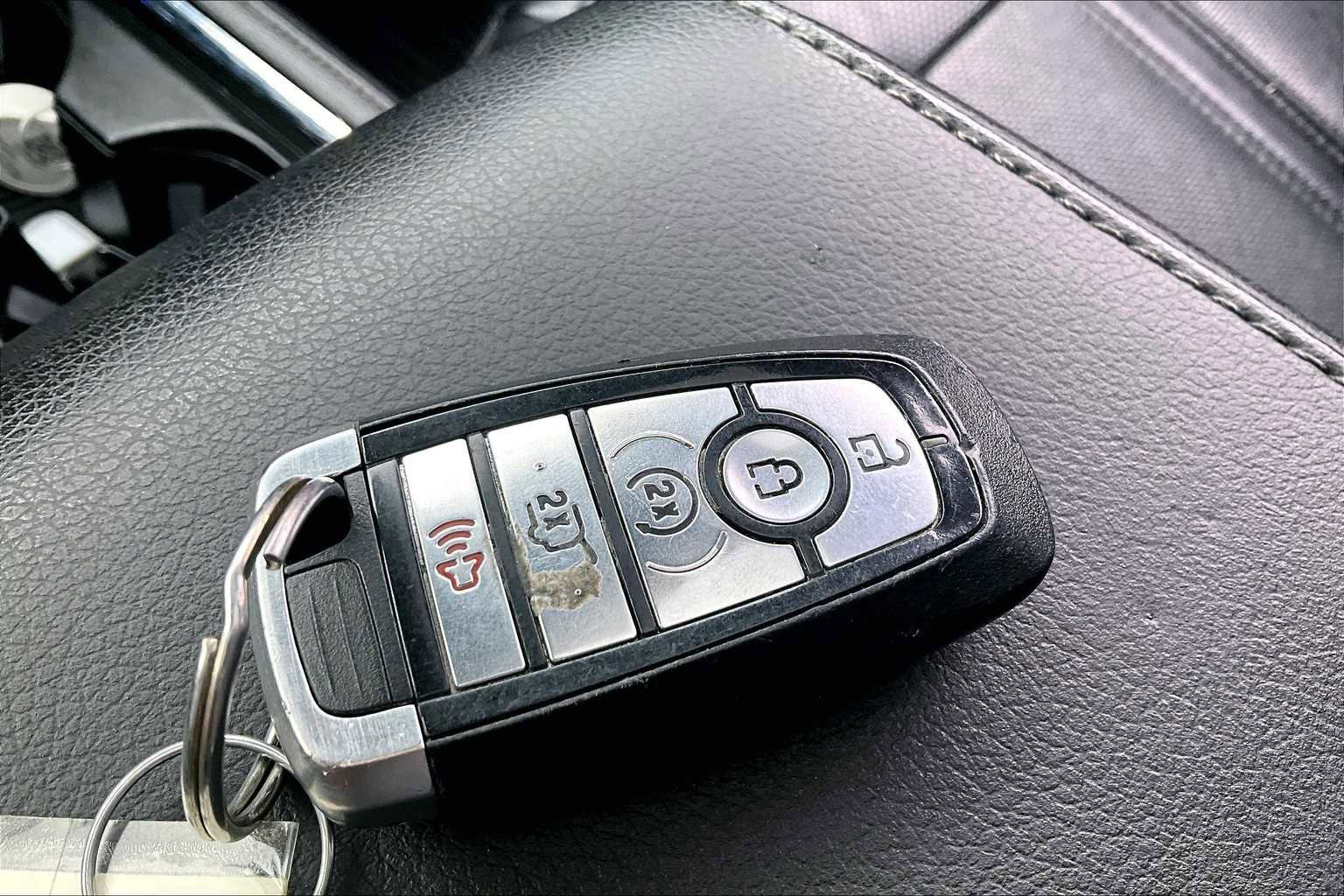 Used 2021 Ford Expedition Max Limited image 15