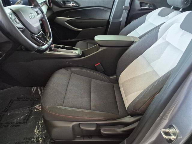 Used 2024 Chevrolet Trax RS w/ Driver Confidence Package FWD image 15