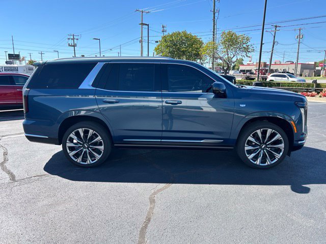 Used 2026 Cadillac Escalade Luxury w/ Touring Package AWD/4WD image 5