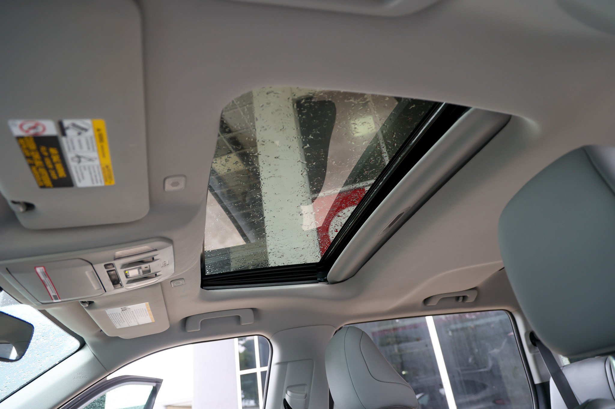 Used 2023 Toyota Highlander XLE FWD image 28