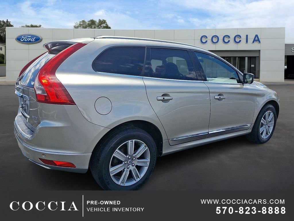 Used 2016 Volvo XC60 T6 Platinum w/ Climate Package AWD/4WD image 4