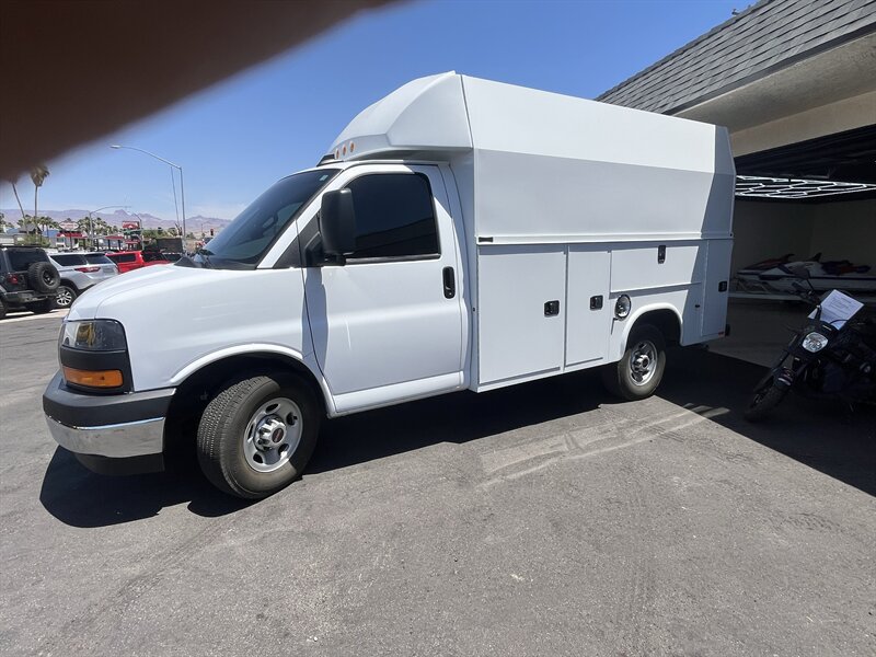 Used 2024 GMC Savana 3500 w/ Power Convenience Package RWD image 5