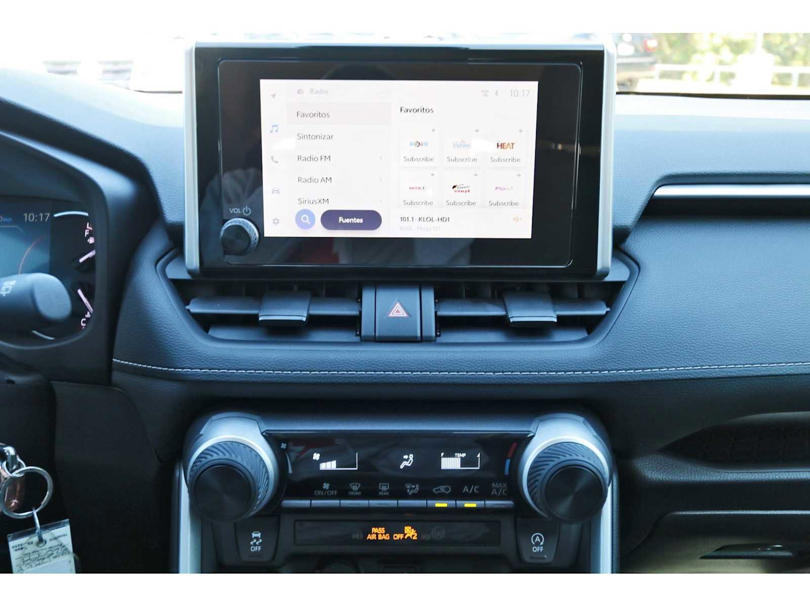 Used 2024 Toyota RAV4 LE image 22