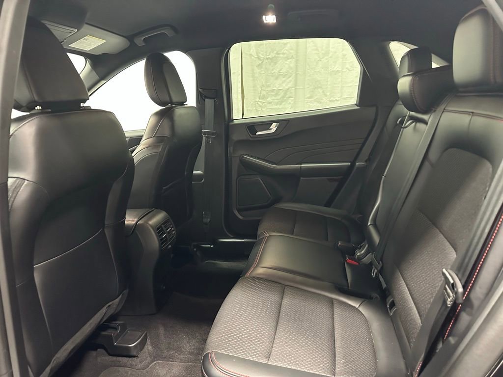 Used 2025 Ford Escape ST-Line image 41