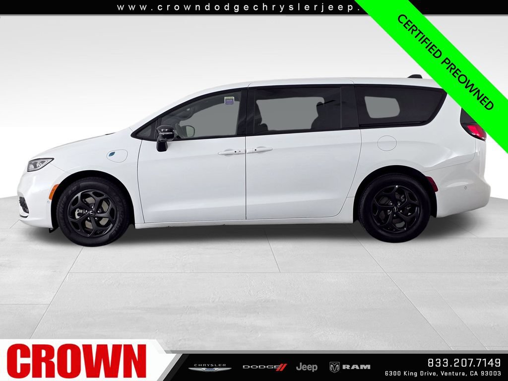 Certified 2024 Chrysler Pacifica Limited FWD image 4