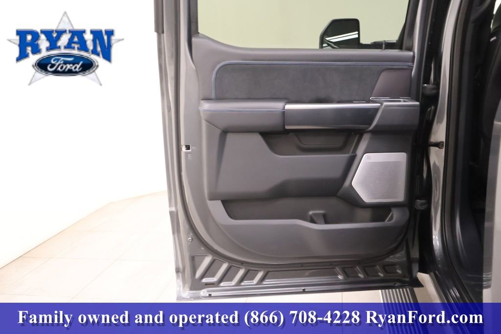 New 2026 Ford F250 Platinum w/ FX4 Off-Road Package image 10