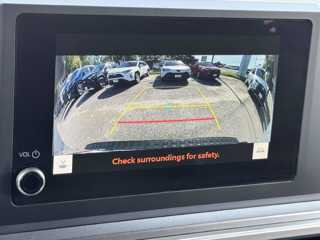 Certified 2025 Toyota 4Runner SR5 AWD/4WD image 4