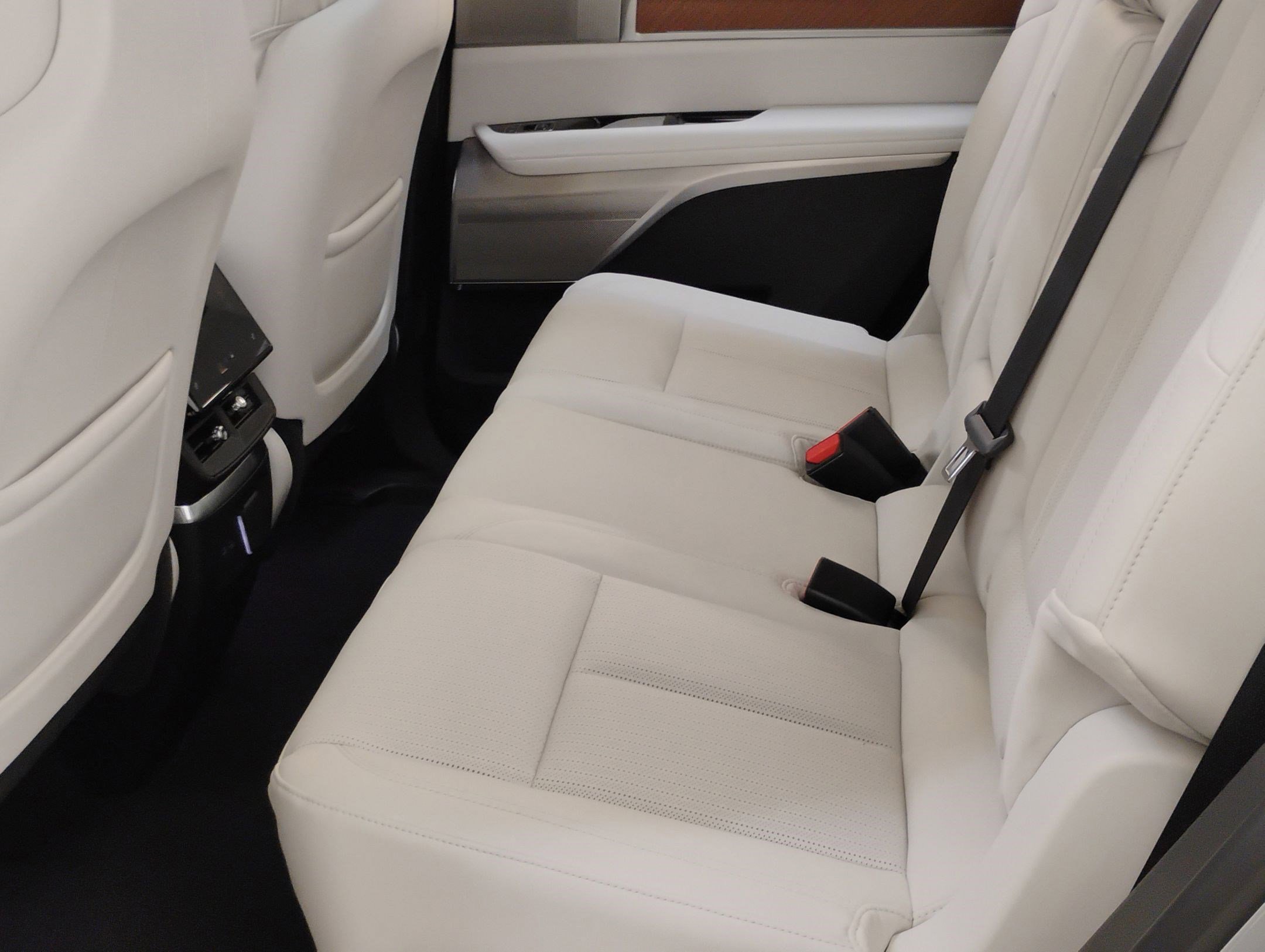New 2026 Cadillac Vistiq Luxury image 34