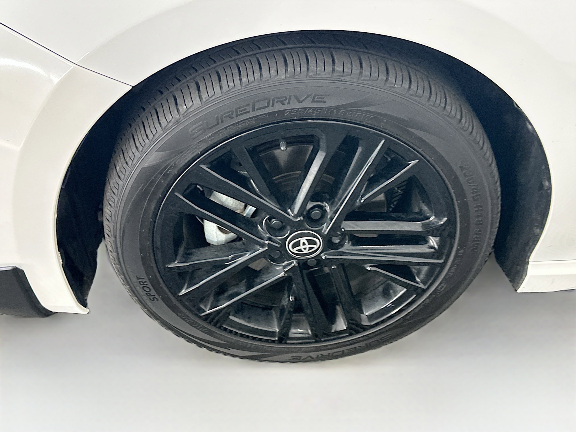 Used 2025 Toyota Camry SE image 11