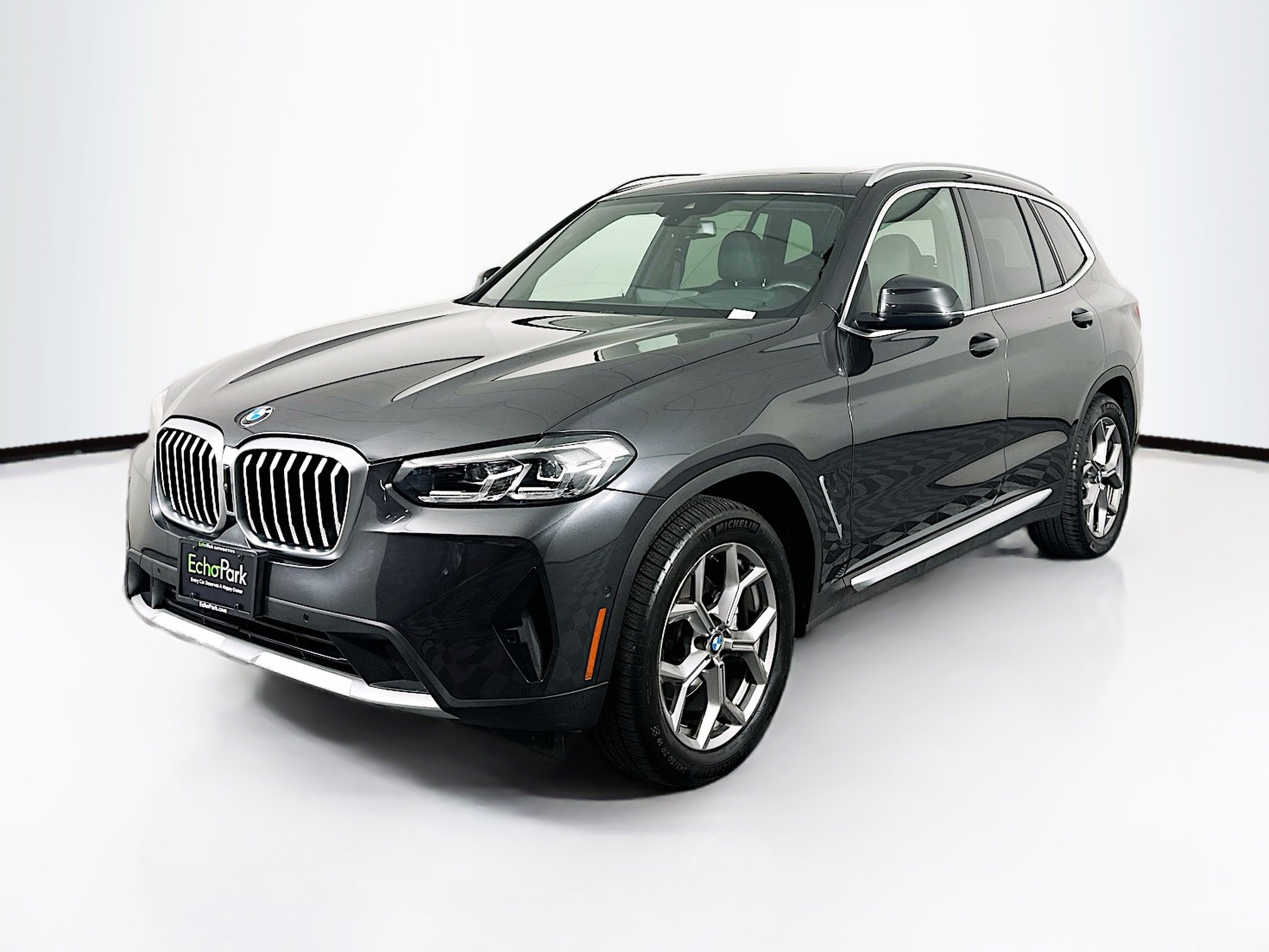 Used 2023 BMW X3 xDrive30i w/ Premium Package AWD/4WD image 3