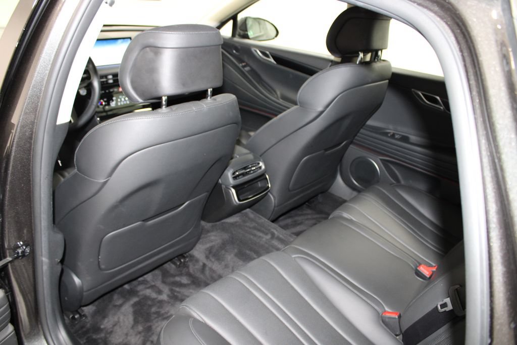 Used 2025 Genesis G80 2.5T AWD/4WD image 22