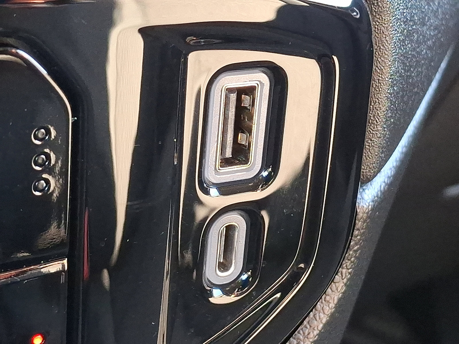 Used 2023 Chevrolet Silverado 1500 LT image 24