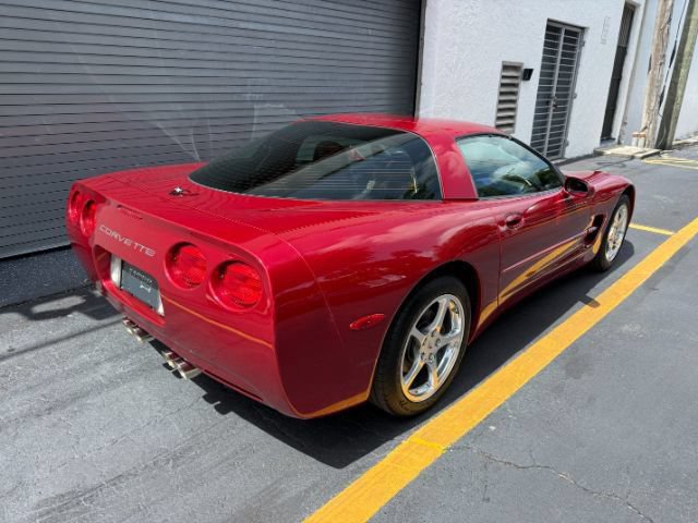 Used 2000 Chevrolet Corvette Coupe w/ Performance Handling Pkg RWD image 23