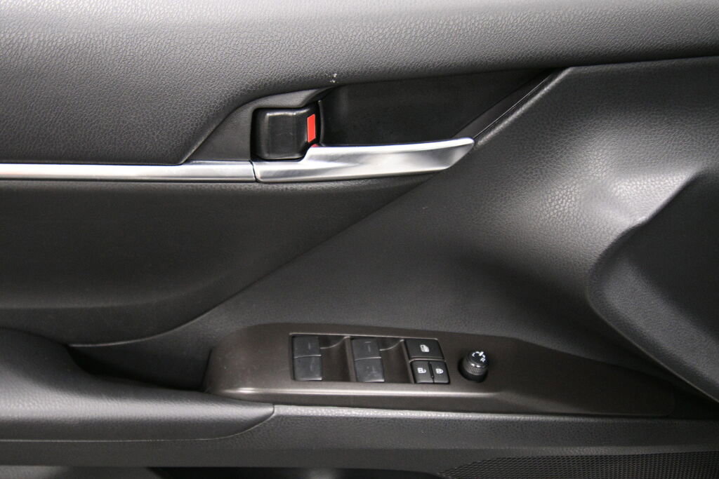 Certified 2024 Toyota Camry SE image 11
