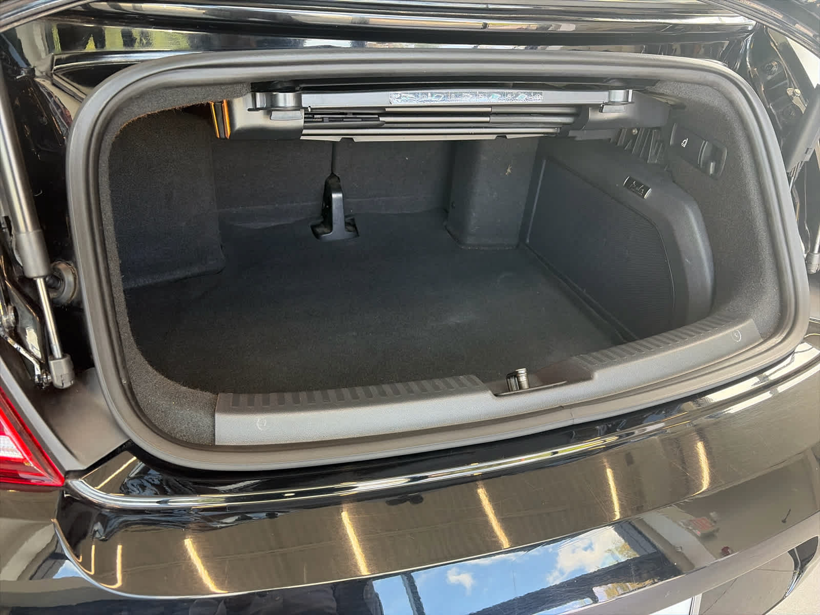 Used 2014 Volkswagen Beetle 2.5 FWD image 8