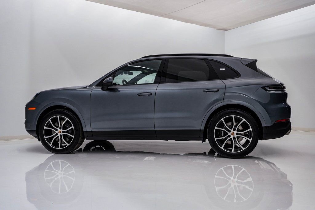 New 2026 Porsche Cayenne image 2