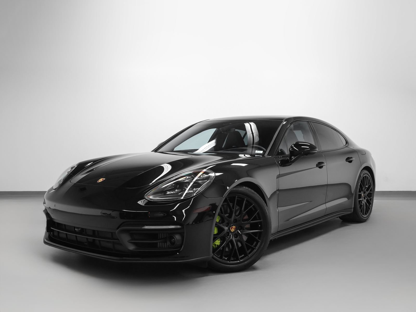 Certified 2023 Porsche Panamera AWD/4WD image 3