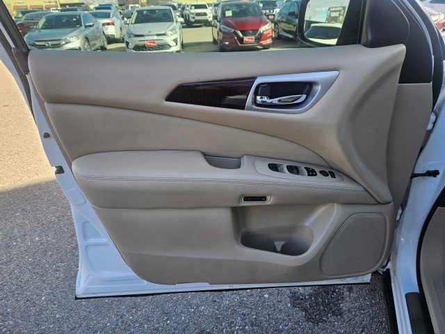 Used 2014 Nissan Pathfinder Platinum w/ Platinum Premium Package image 9