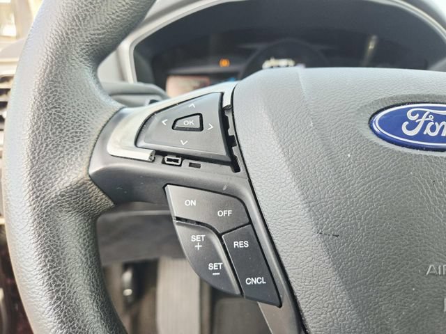 Used 2018 Ford Fusion SE w/ Fusion SE Technology Package FWD image 15