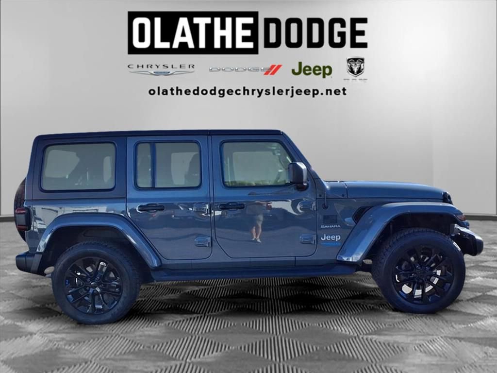 Used 2022 Jeep Wrangler Unlimited Sahara image 29