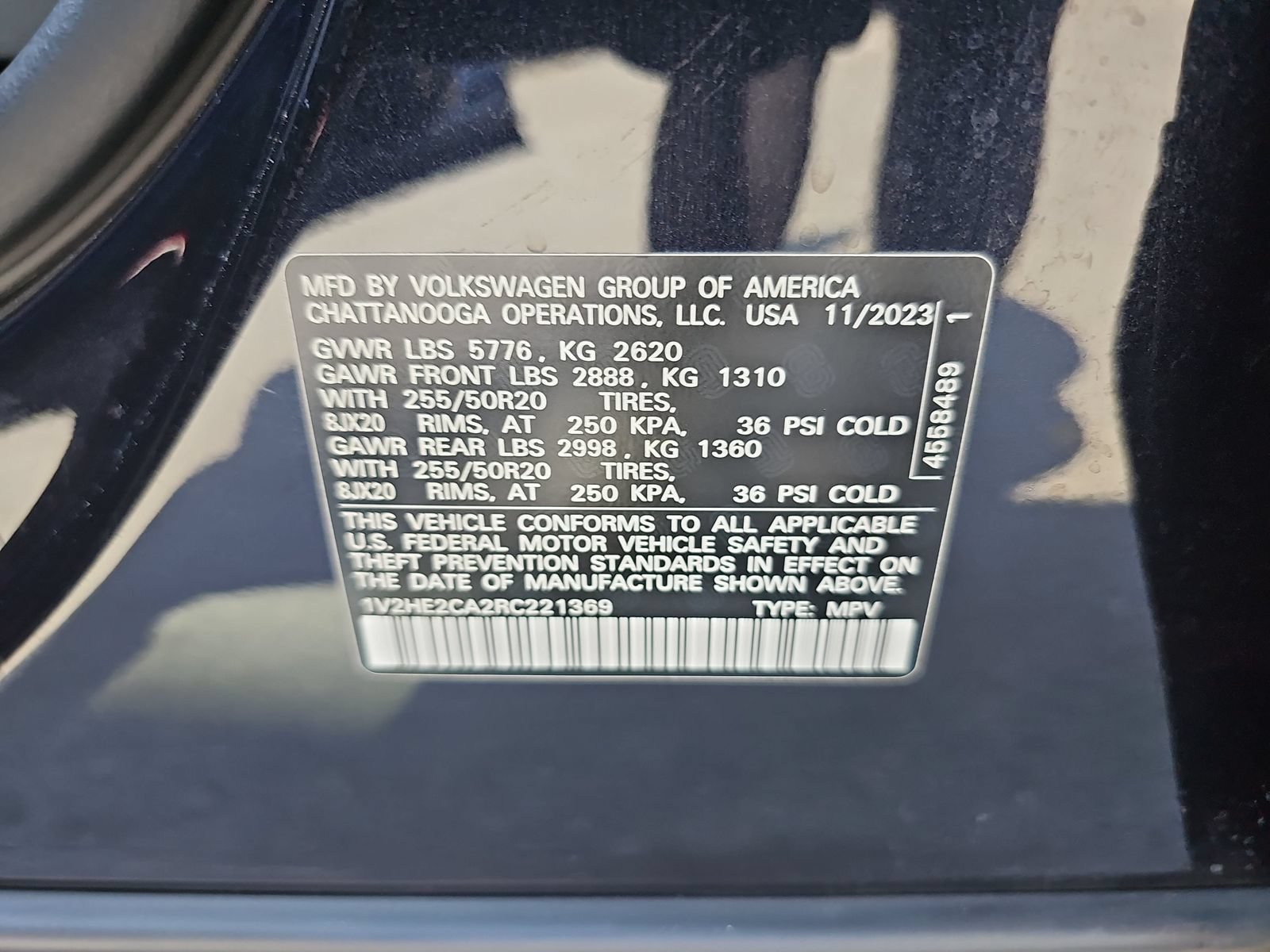 Used 2024 Volkswagen Atlas Cross Sport SE AWD/4WD image 36
