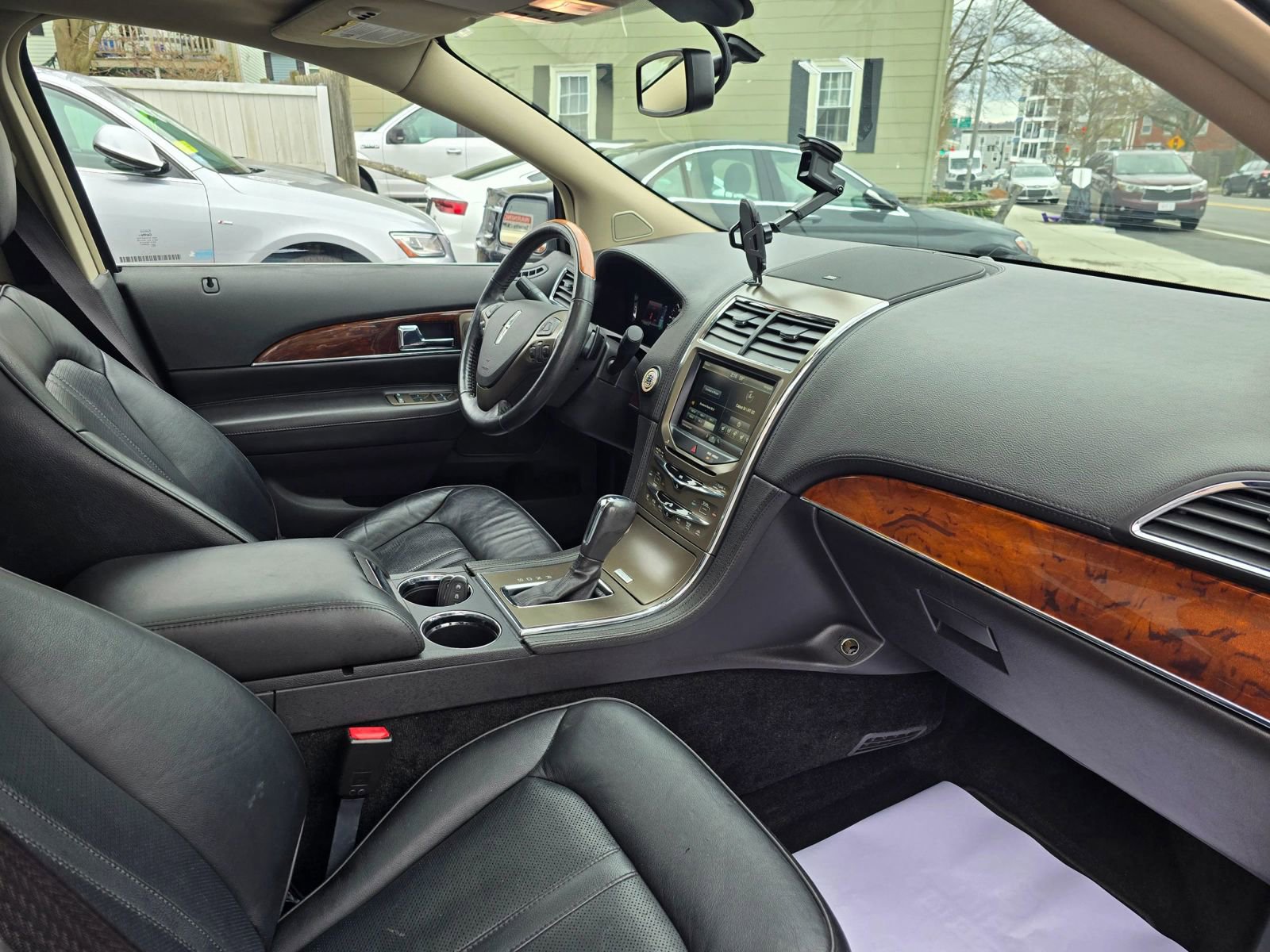 Used 2013 Lincoln MKX AWD image 18