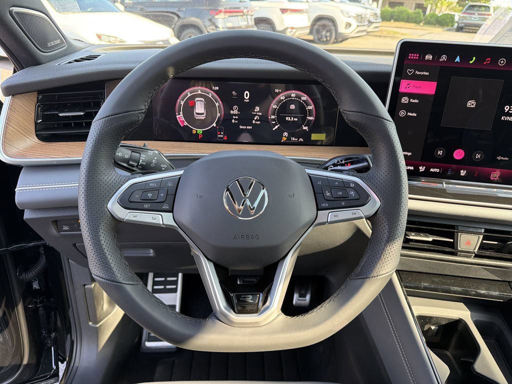 New 2026 Volkswagen Tiguan SEL R-Line AWD/4WD image 24