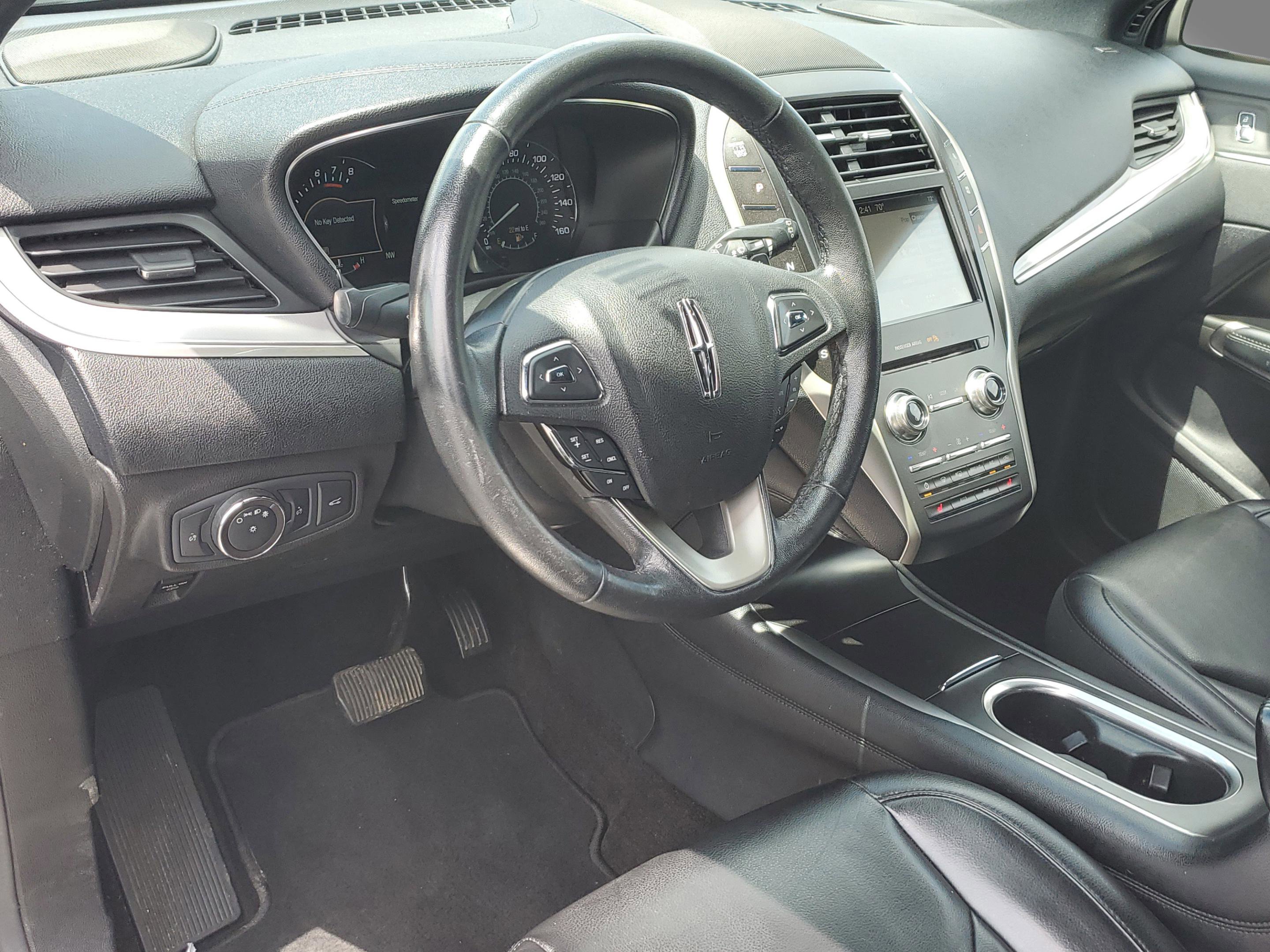 Used 2019 Lincoln MKC Premiere FWD image 16
